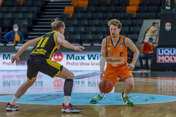 性的竞争氛 性的竞争氛